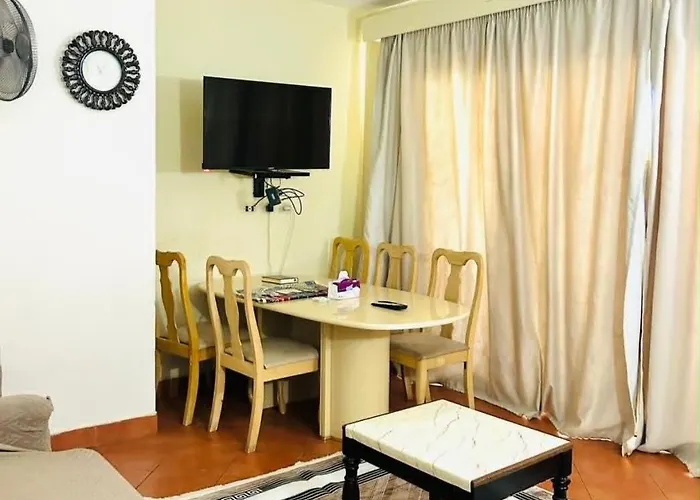 Porto Pyramids 3 *