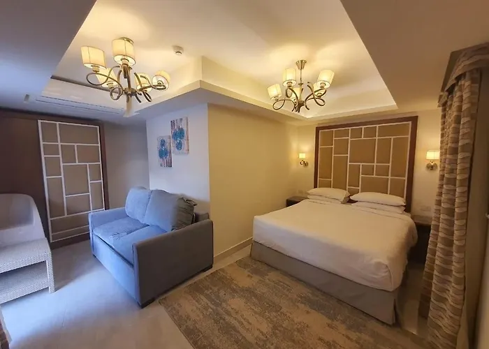 Porto Pyramids 3 *