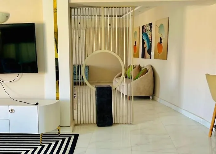 Porto Pyramids 3 *